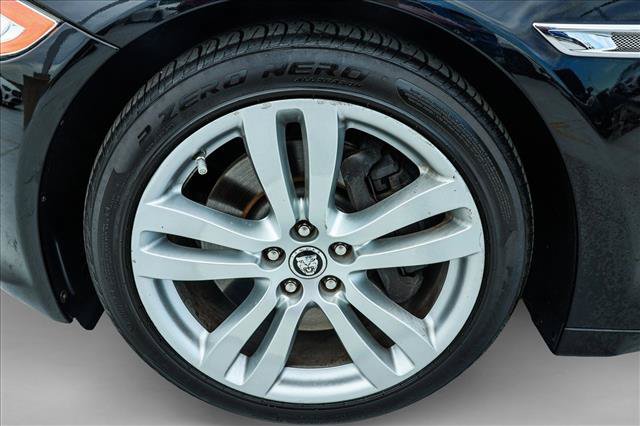 Used 2011 Jaguar XJ L RWD image 9