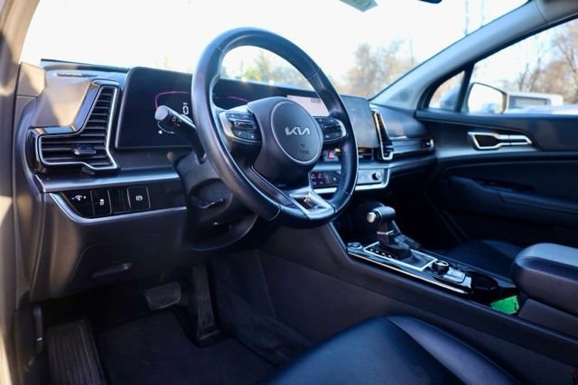 Used 2024 Kia Sportage EX image 19