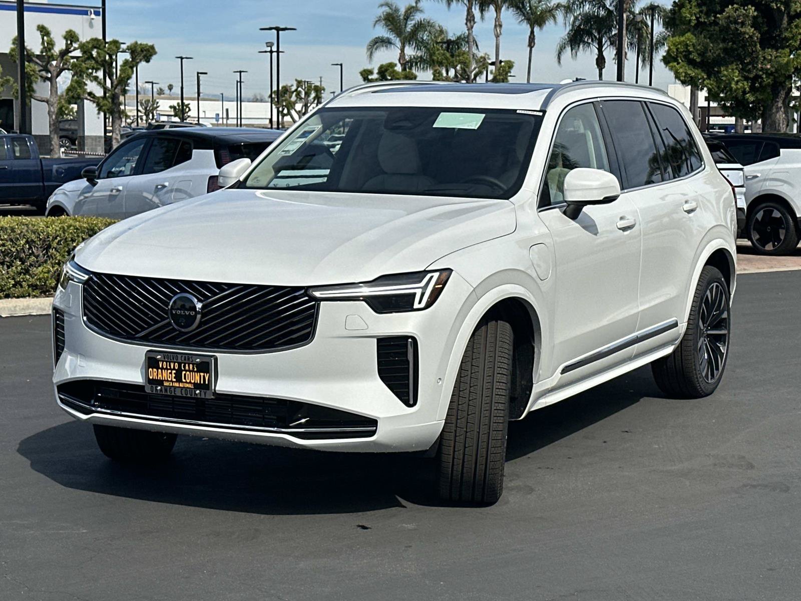 New 2026 Volvo XC90 T8 Ultra w/ Protection Package Premier AWD/4WD image 3