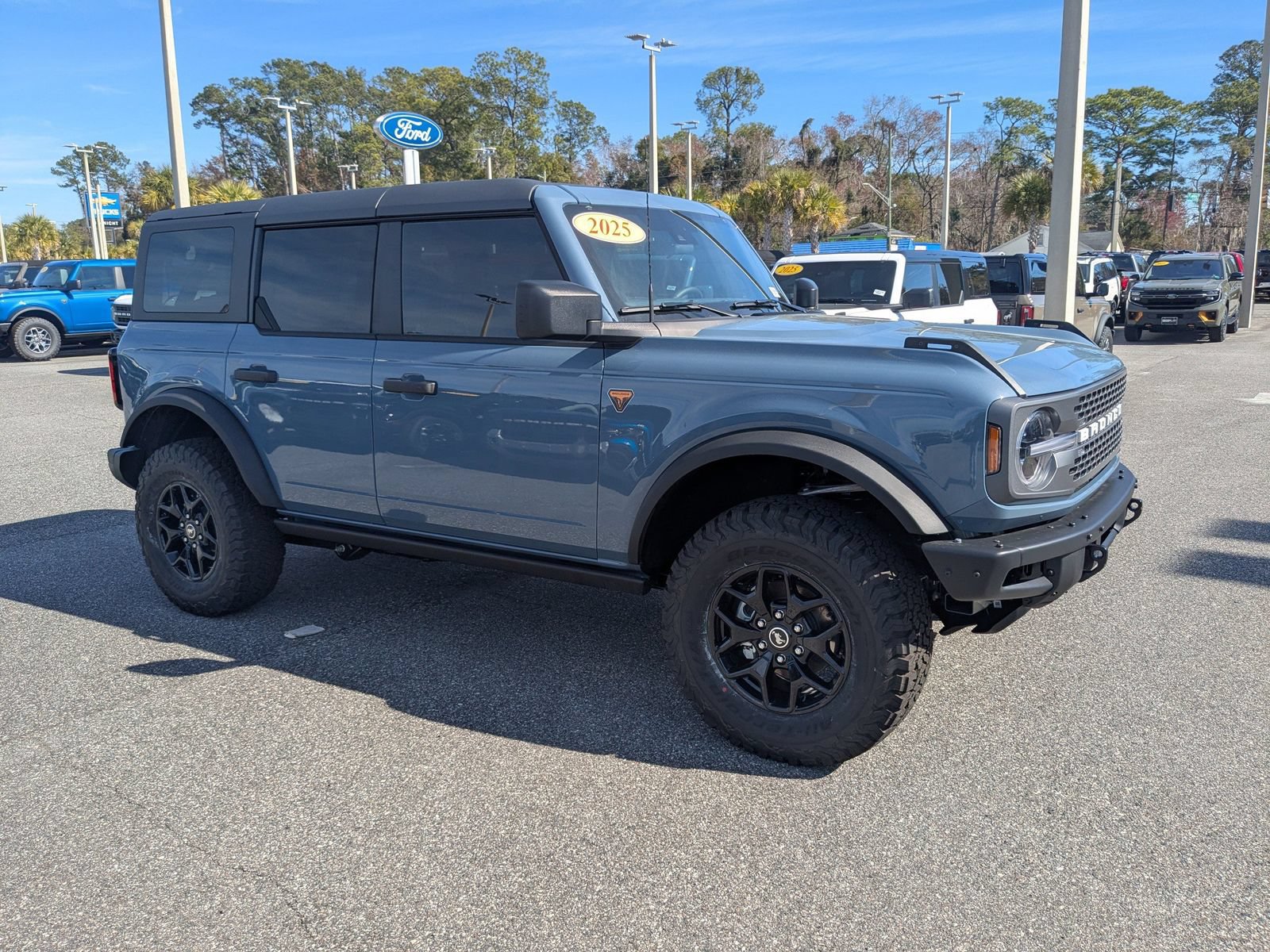 New 2025 Ford Bronco Badlands AWD/4WD image 2