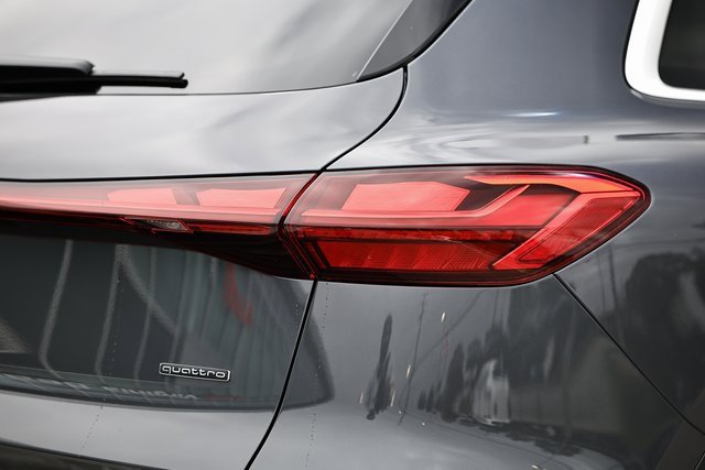 New 2025 Audi Q5 Prestige image 9