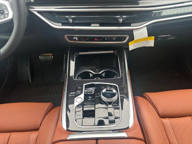 New 2027 BMW X7 xDrive40i w/ M Sport Package AWD/4WD image 11