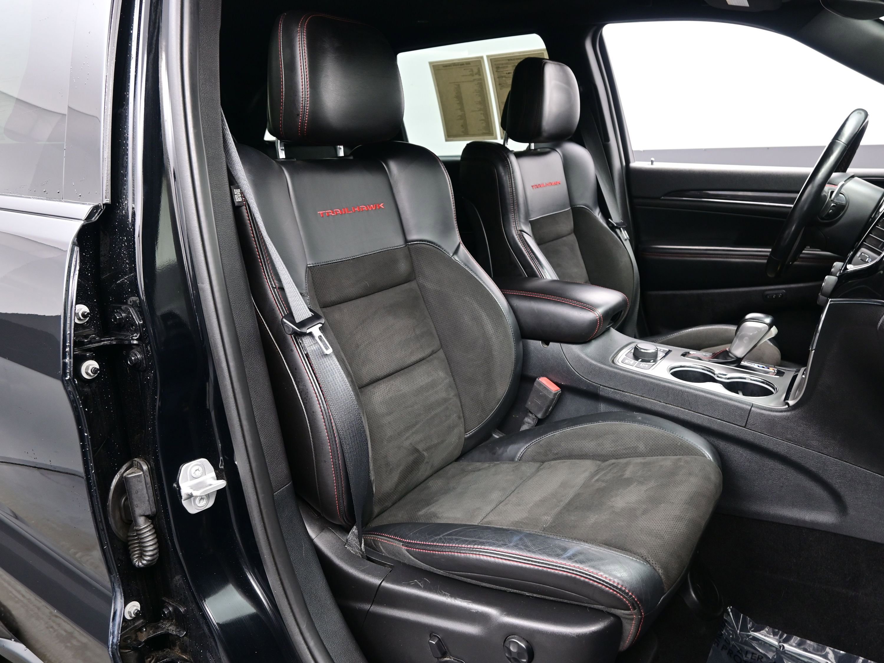 Used 2020 Jeep Grand Cherokee Trailhawk AWD/4WD image 14