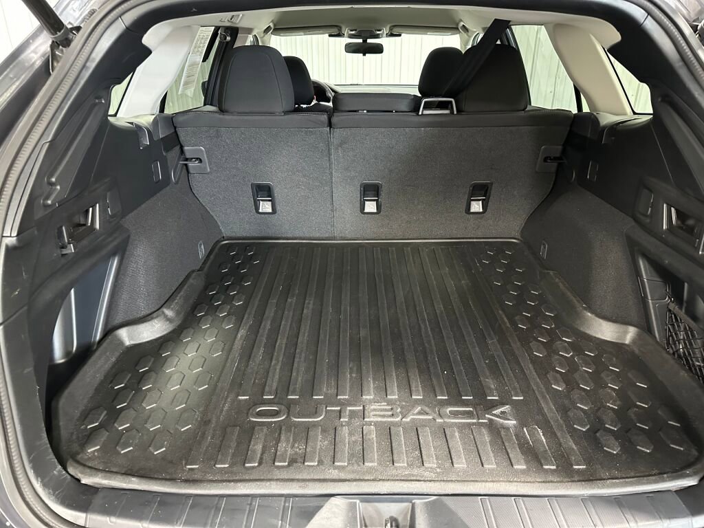 Used 2024 Subaru Outback Premium image 11