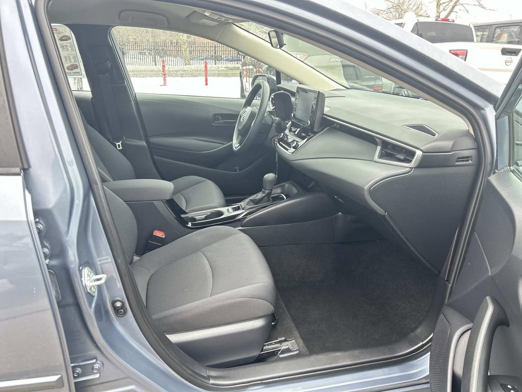 Used 2022 Toyota Corolla LE image 14