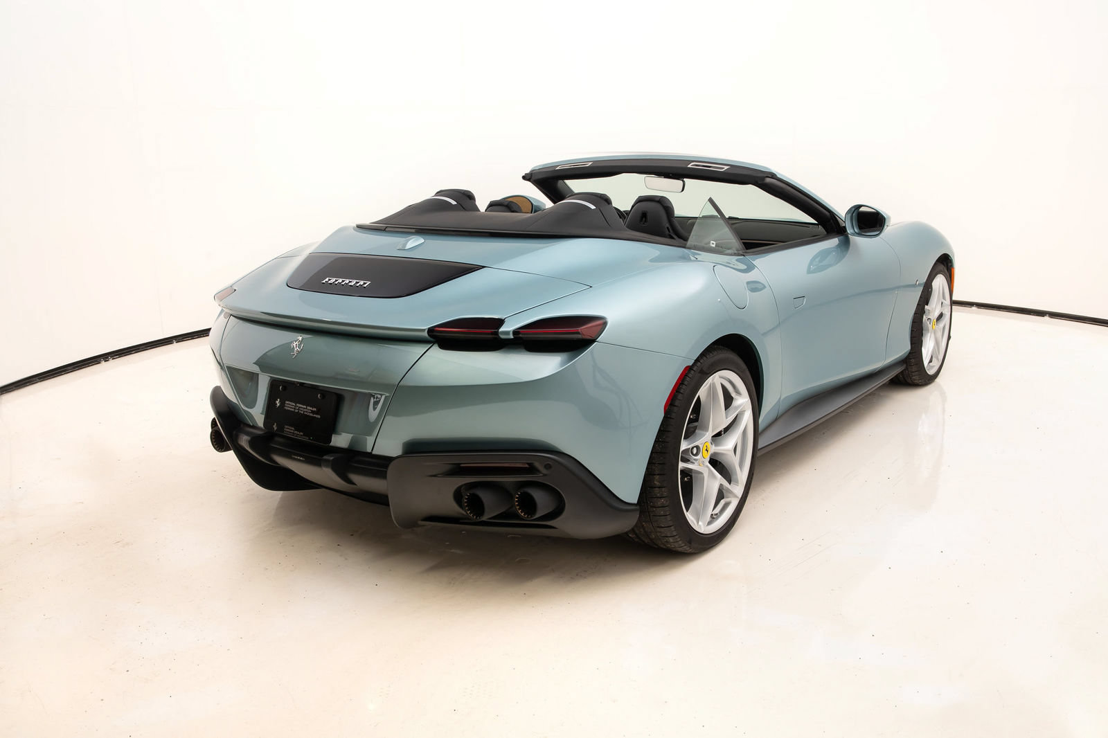 Certified 2025 Ferrari Roma Spider RWD image 7