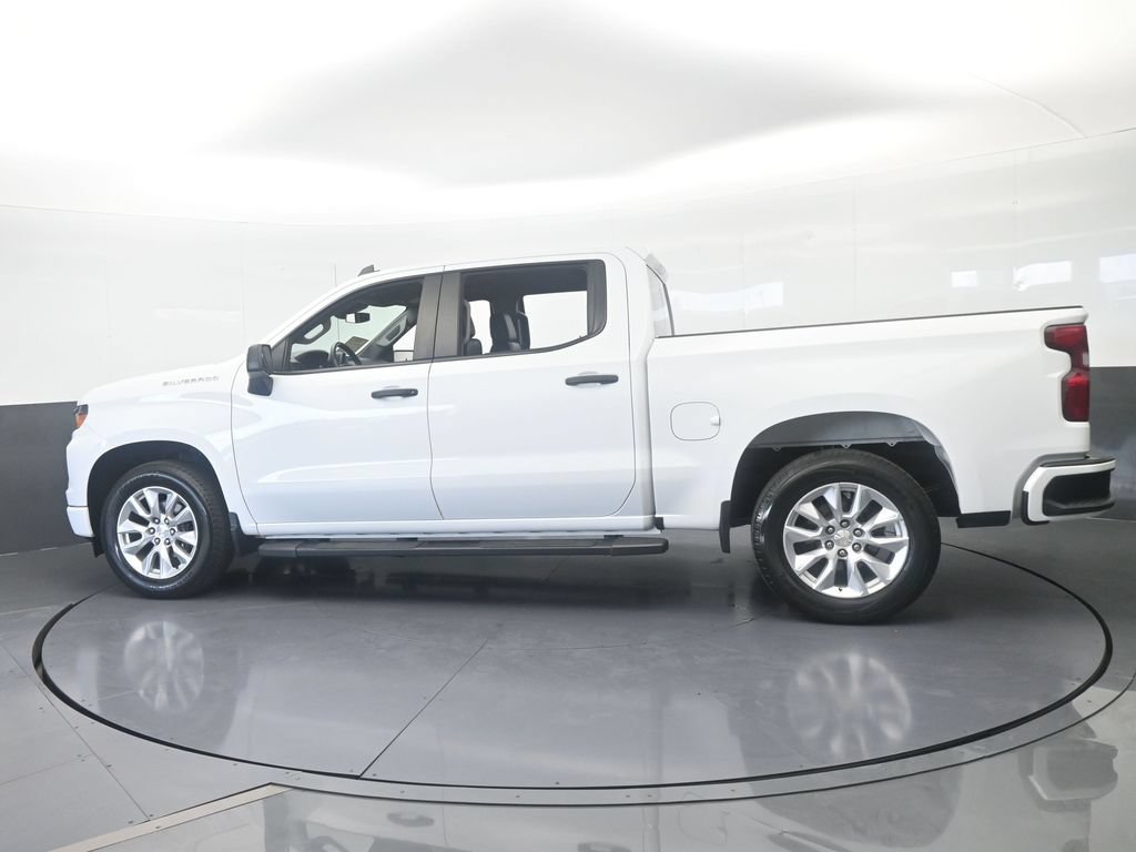 Used 2024 Chevrolet Silverado 1500 Custom RWD image 3