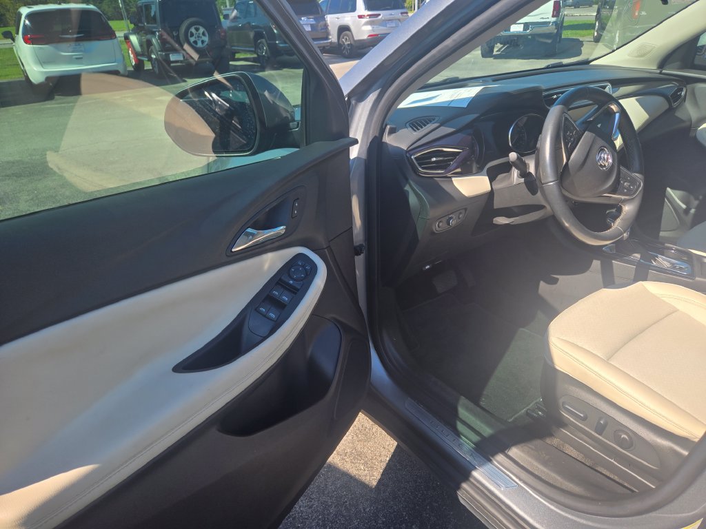 Used 2023 Buick Encore GX Preferred w/ Cold Weather Comfort Package FWD image 6