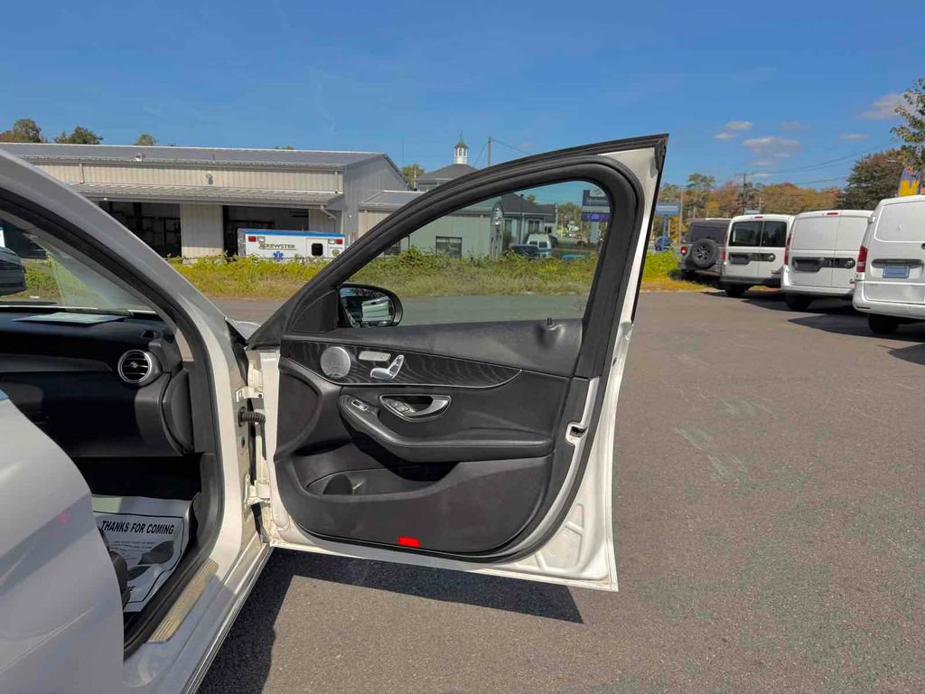 Used 2017 Mercedes-Benz C 300 4MATIC Sedan image 14