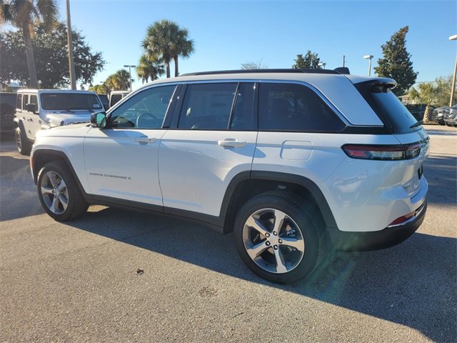 New 2025 Jeep Grand Cherokee Limited image 11