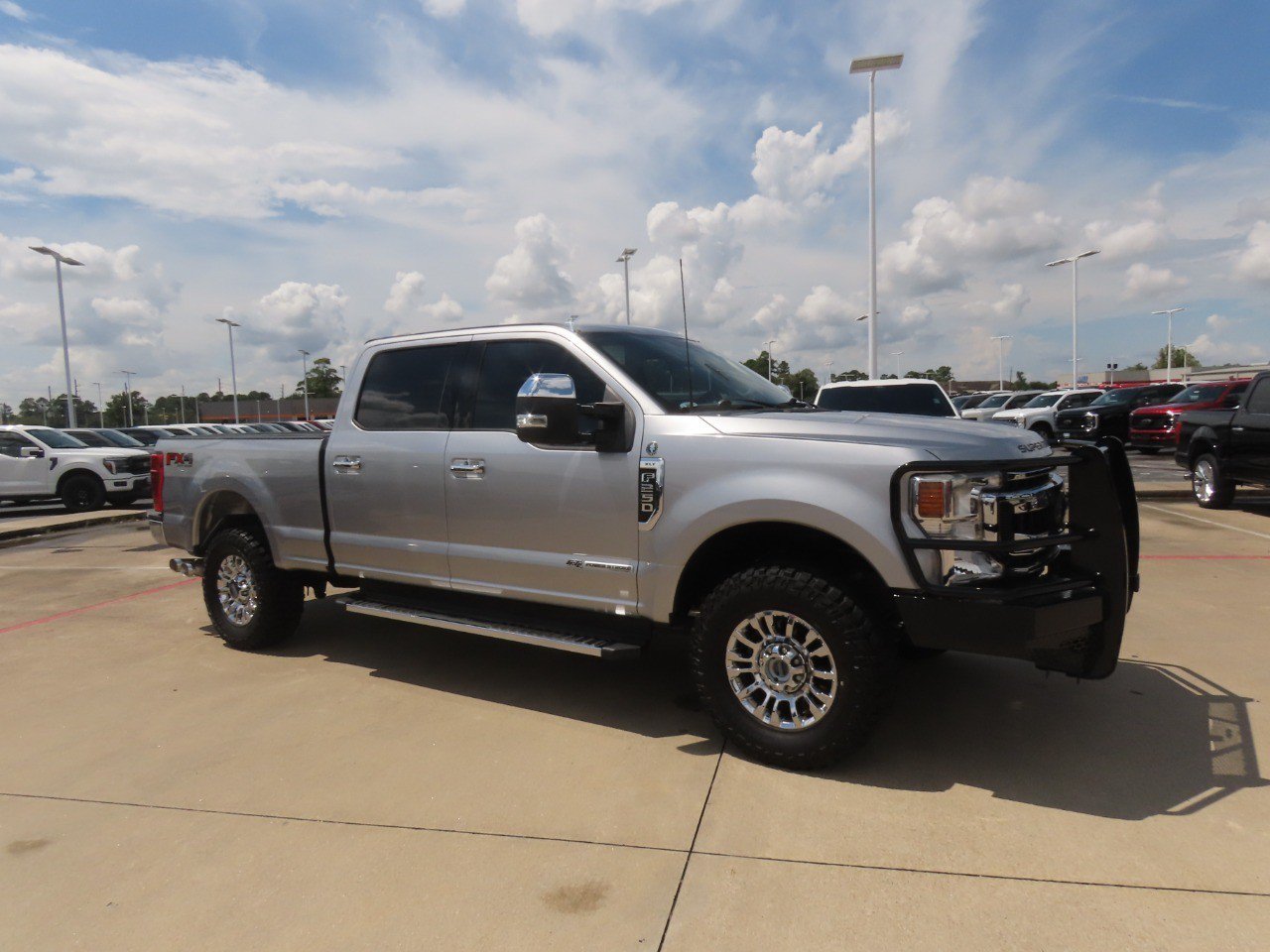 Used 2021 Ford F250 XLT w/ XLT Premium Package AWD/4WD image 7