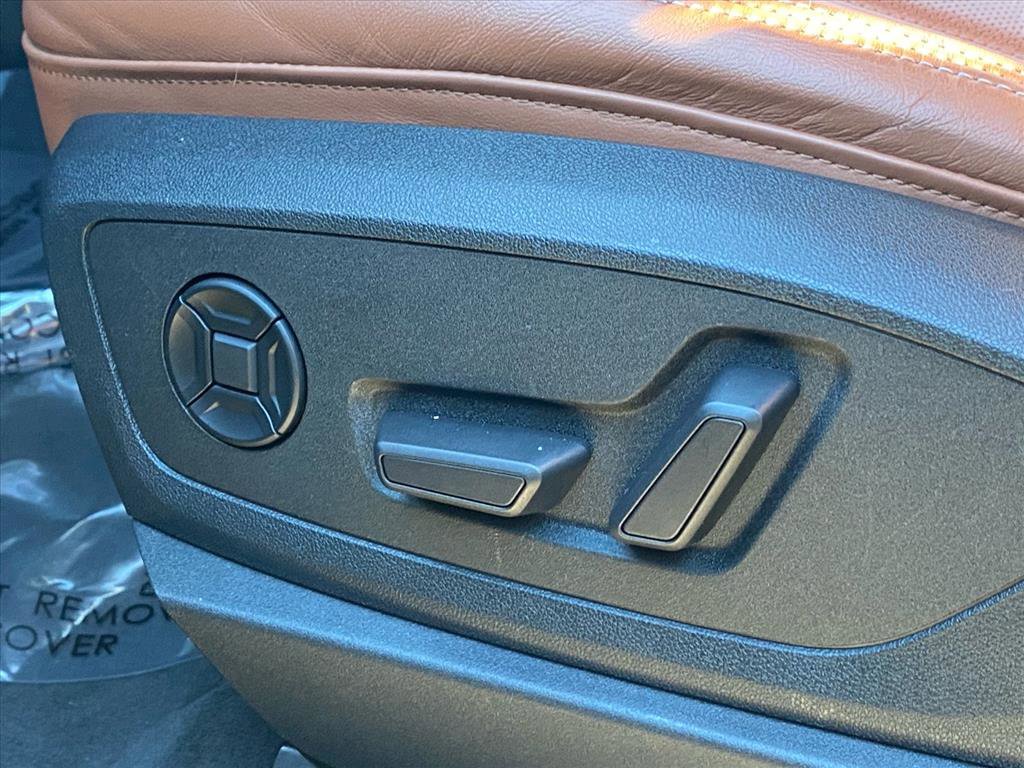 Used 2024 Audi Q8 e-tron Premium Plus image 13