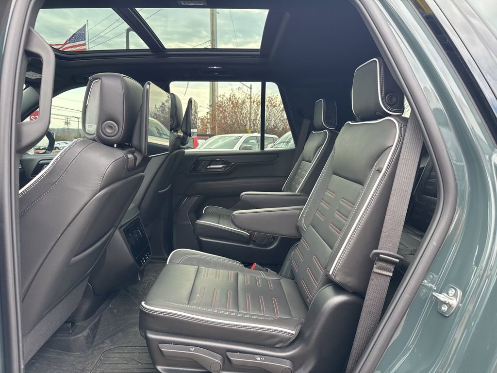 Used 2026 GMC Yukon AT4 Ultimate w/ LPO, Floor Liner Package image 15