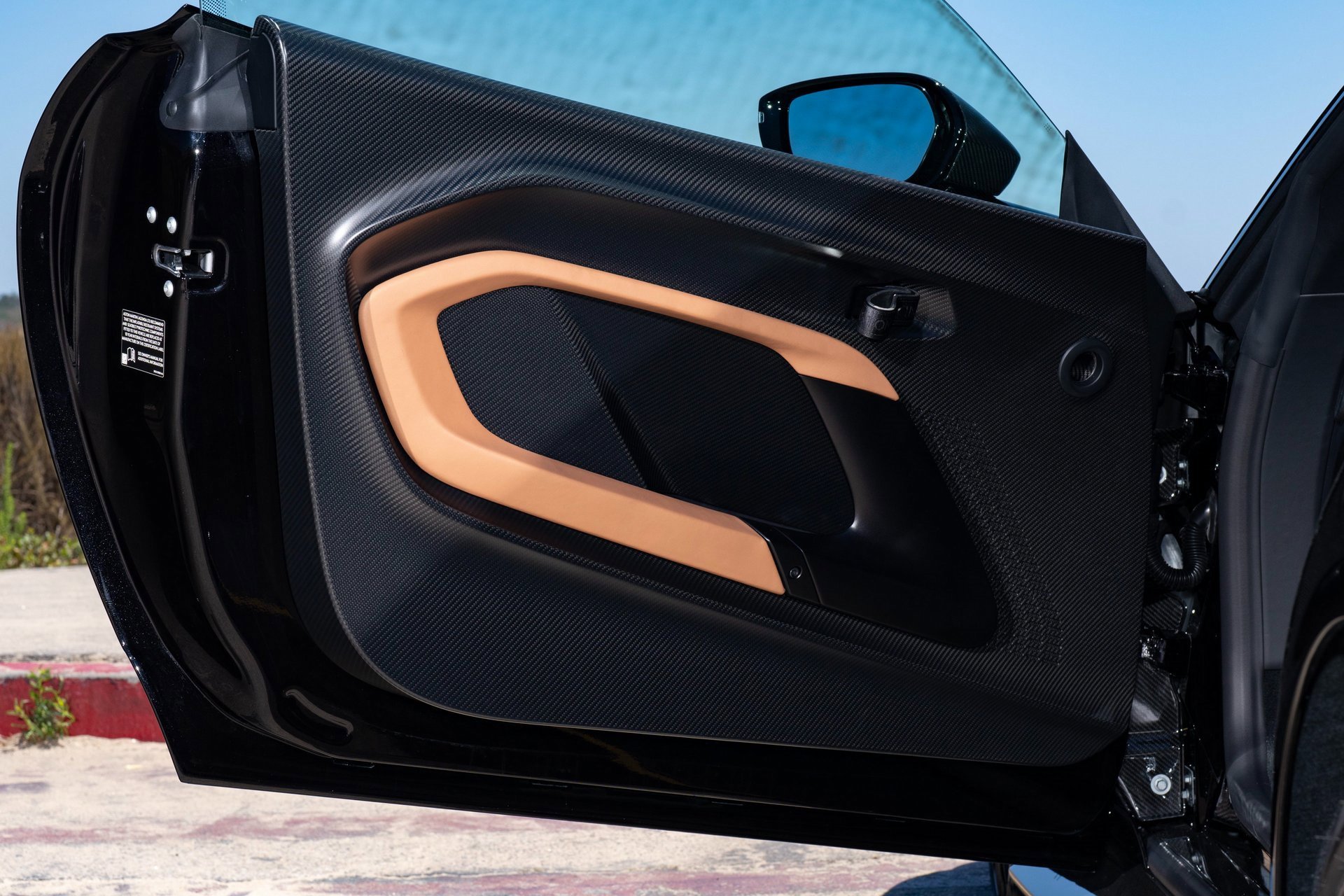 Used 2024 Aston Martin Valour image 45