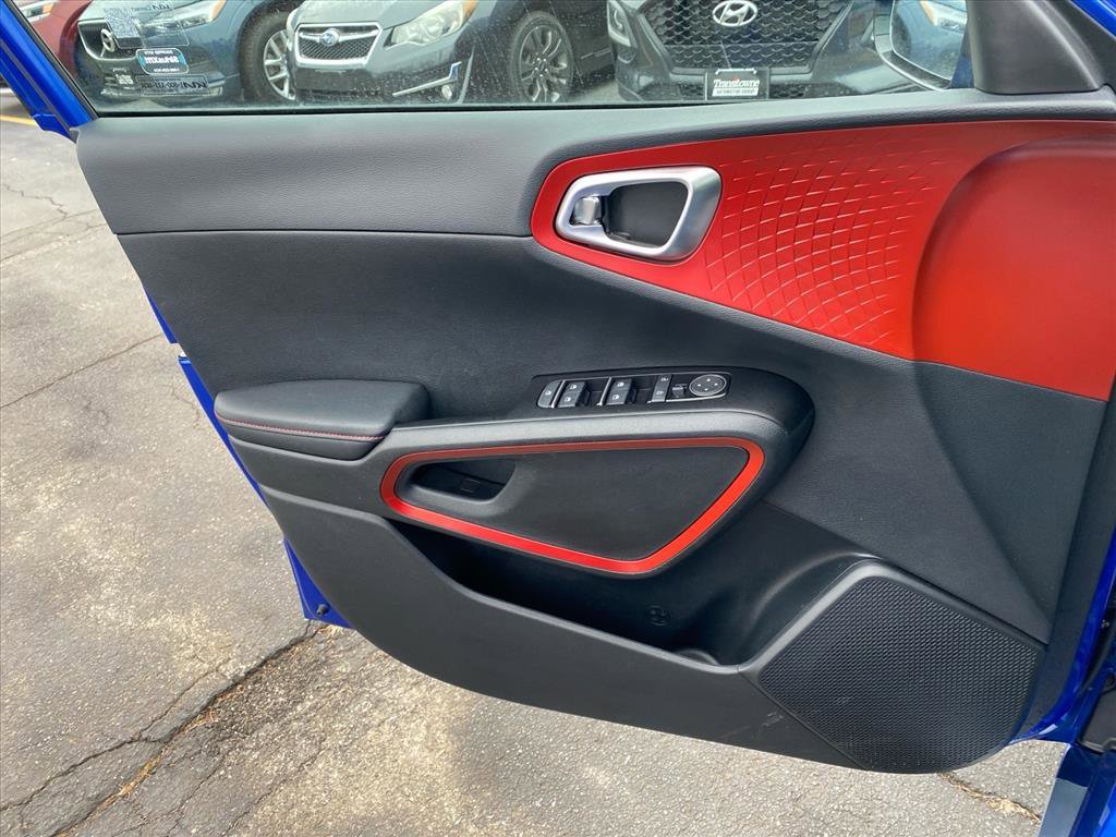 Certified 2023 Kia Soul GT-Line FWD image 22