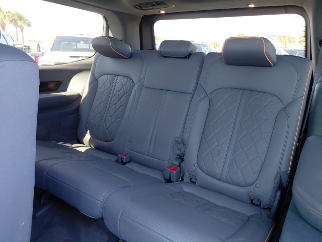 Used 2023 Jeep Grand Wagoneer Series III w/ Rear Seat Video Group 1 AWD/4WD image 12