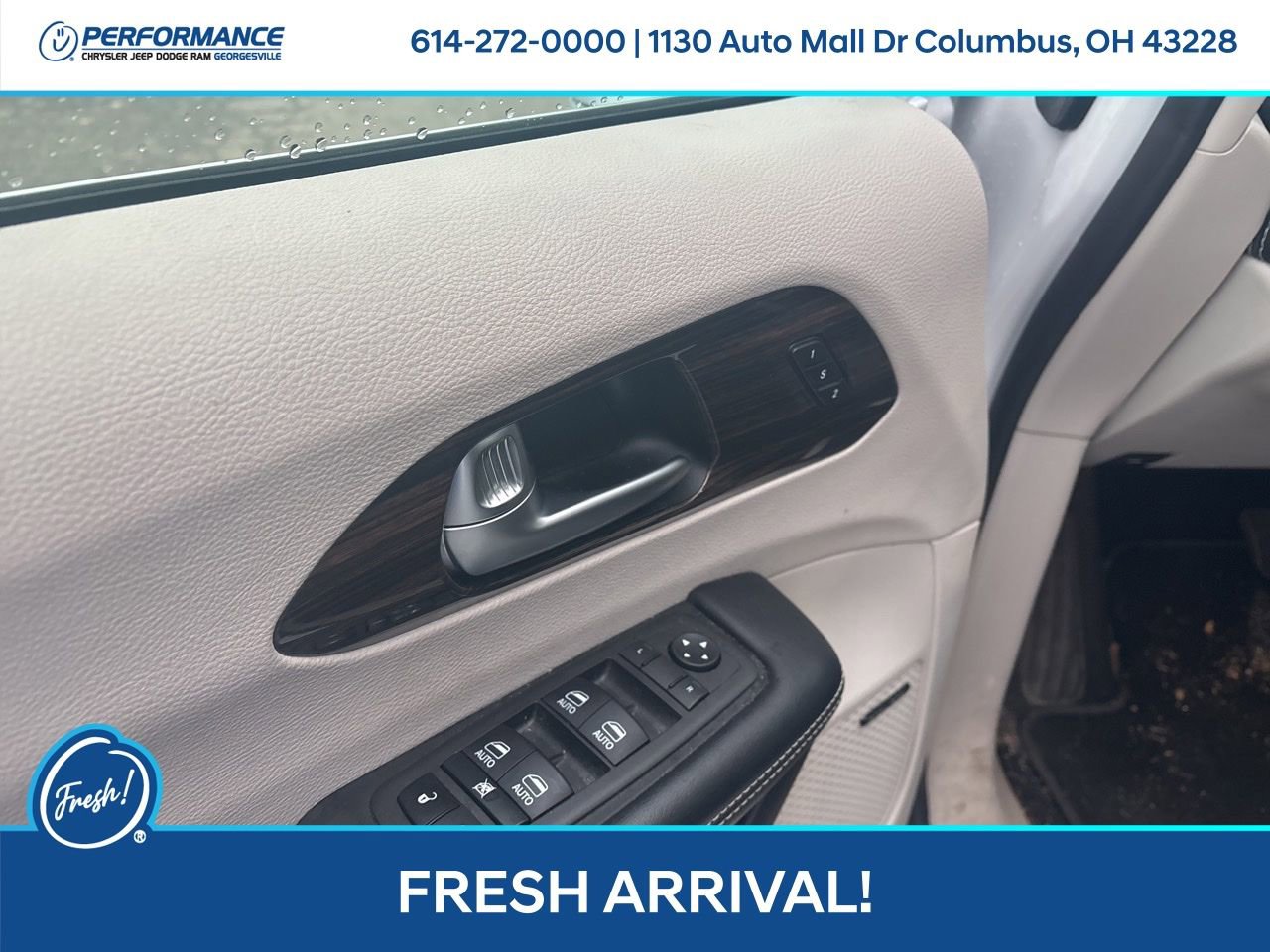 Used 2022 Chrysler Pacifica Limited image 17