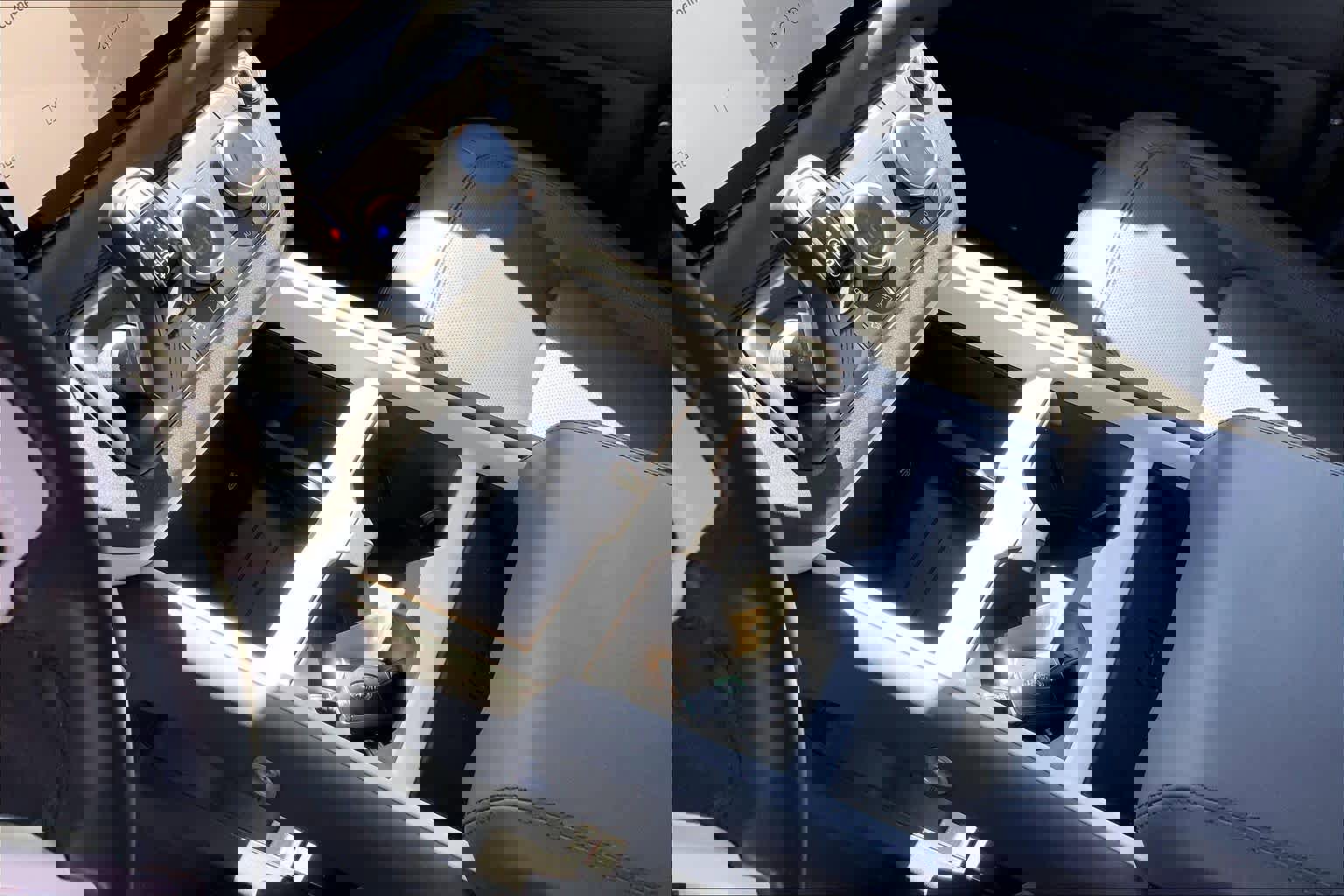 Certified 2025 Land Rover Defender 110 X-Dynamic SE image 15