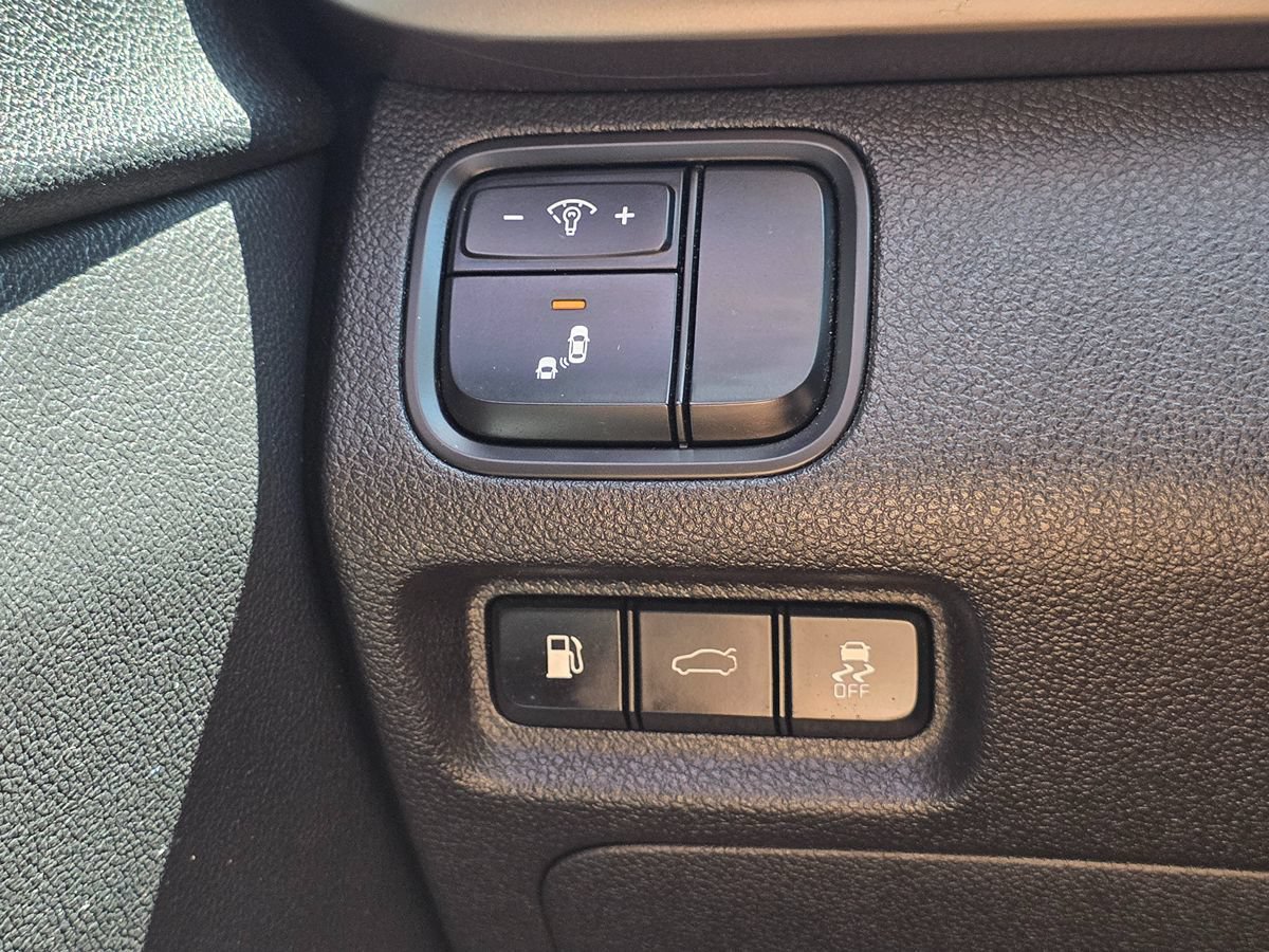 Used 2018 Kia Optima S FWD image 46