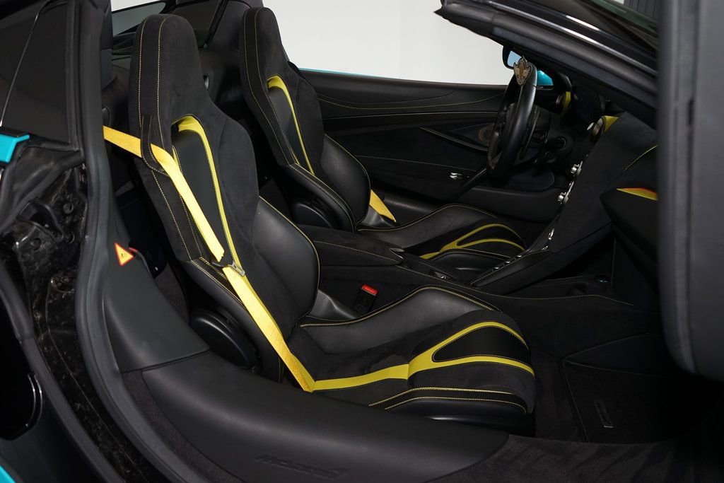 Used 2022 McLaren 720S Performance image 16