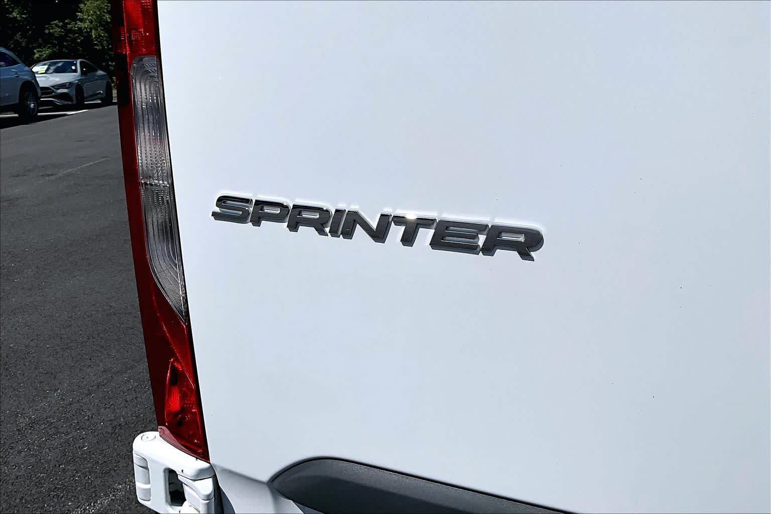 Used 2020 Mercedes-Benz Sprinter 2500 image 32