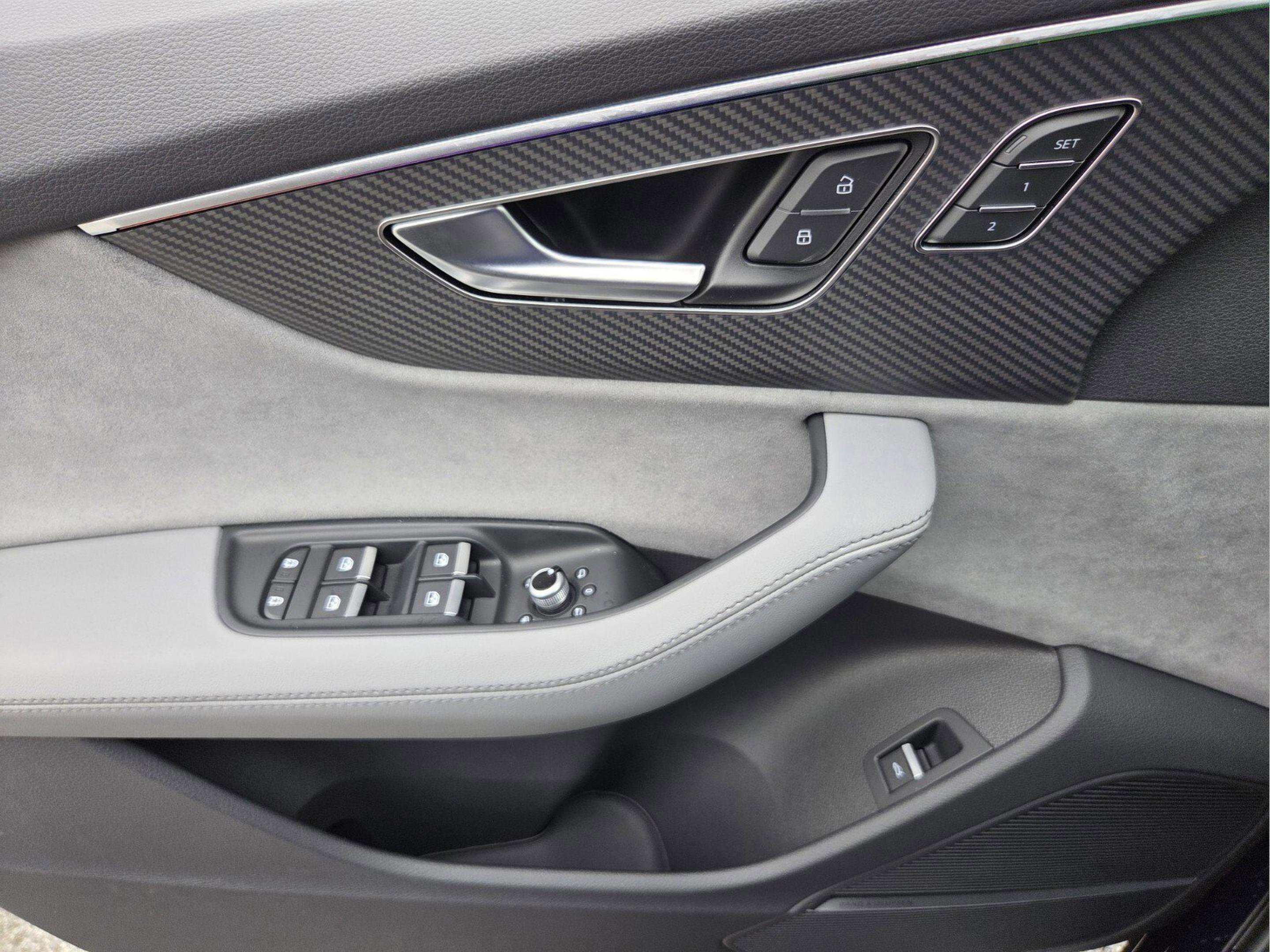 Used 2025 Audi SQ7 Prestige AWD/4WD image 28