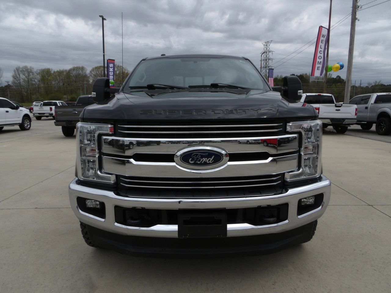 Used 2017 Ford F250 Lariat w/ Lariat Value Package image 3