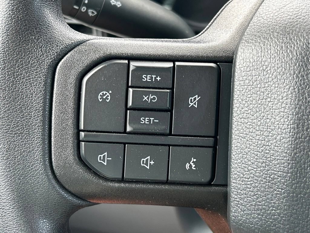 Used 2025 Ford F250 XLT AWD/4WD image 26