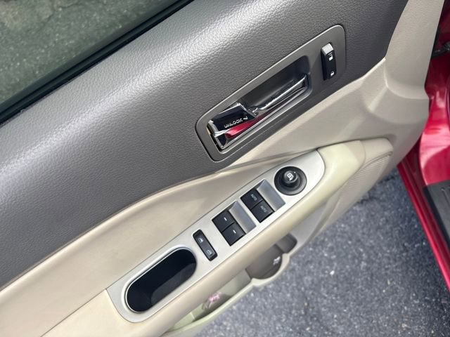 Used 2012 Ford Fusion SEL image 16