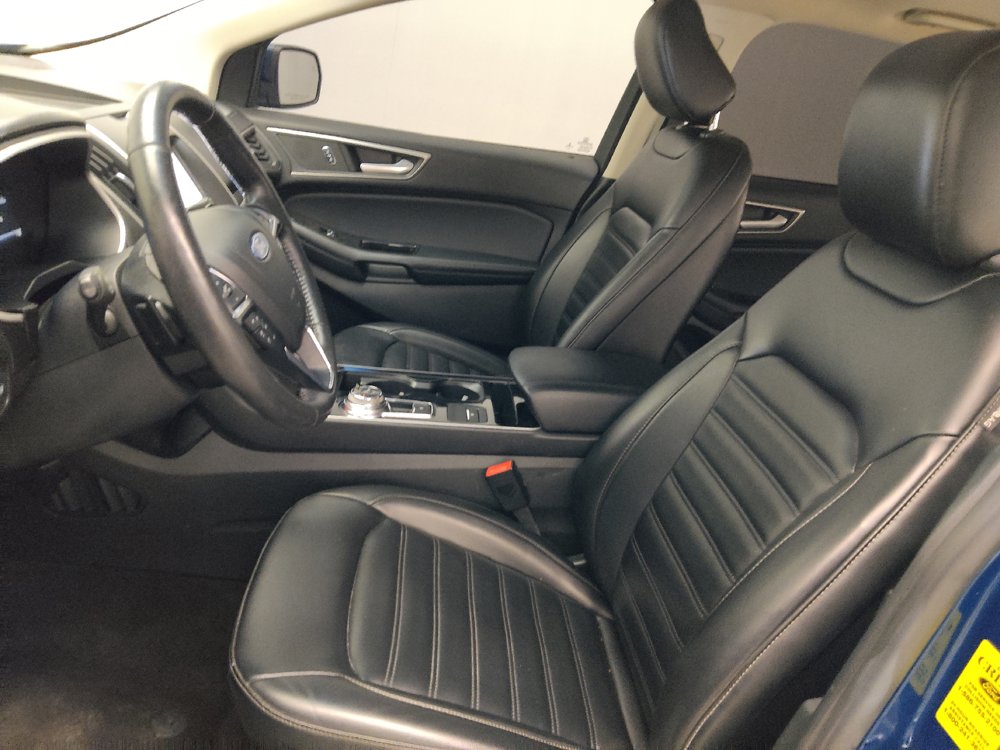Used 2020 Ford Edge SEL w/ Cold Weather Package AWD/4WD image 17