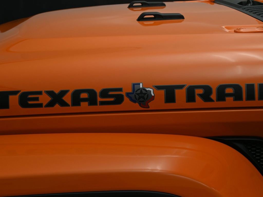 New 2025 Jeep Gladiator Sport image 13