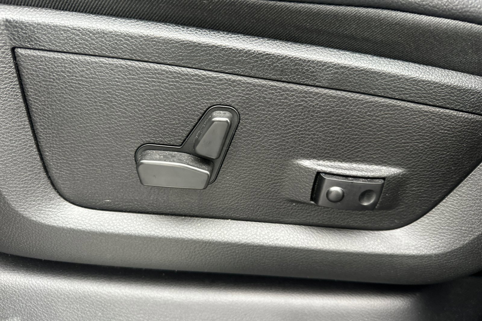 Used 2022 RAM 3500 Laramie image 13