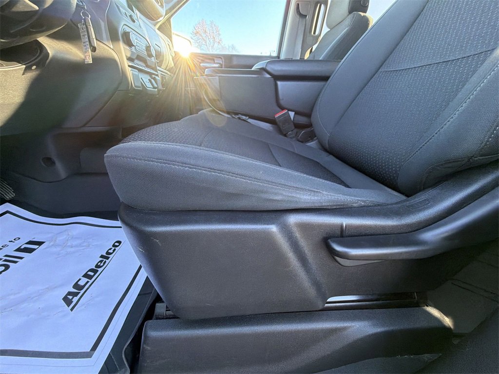 Used 2021 Chevrolet Silverado 1500 Custom image 12