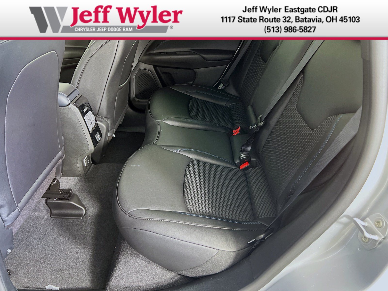 New 2026 Jeep Compass Latitude AWD/4WD image 5