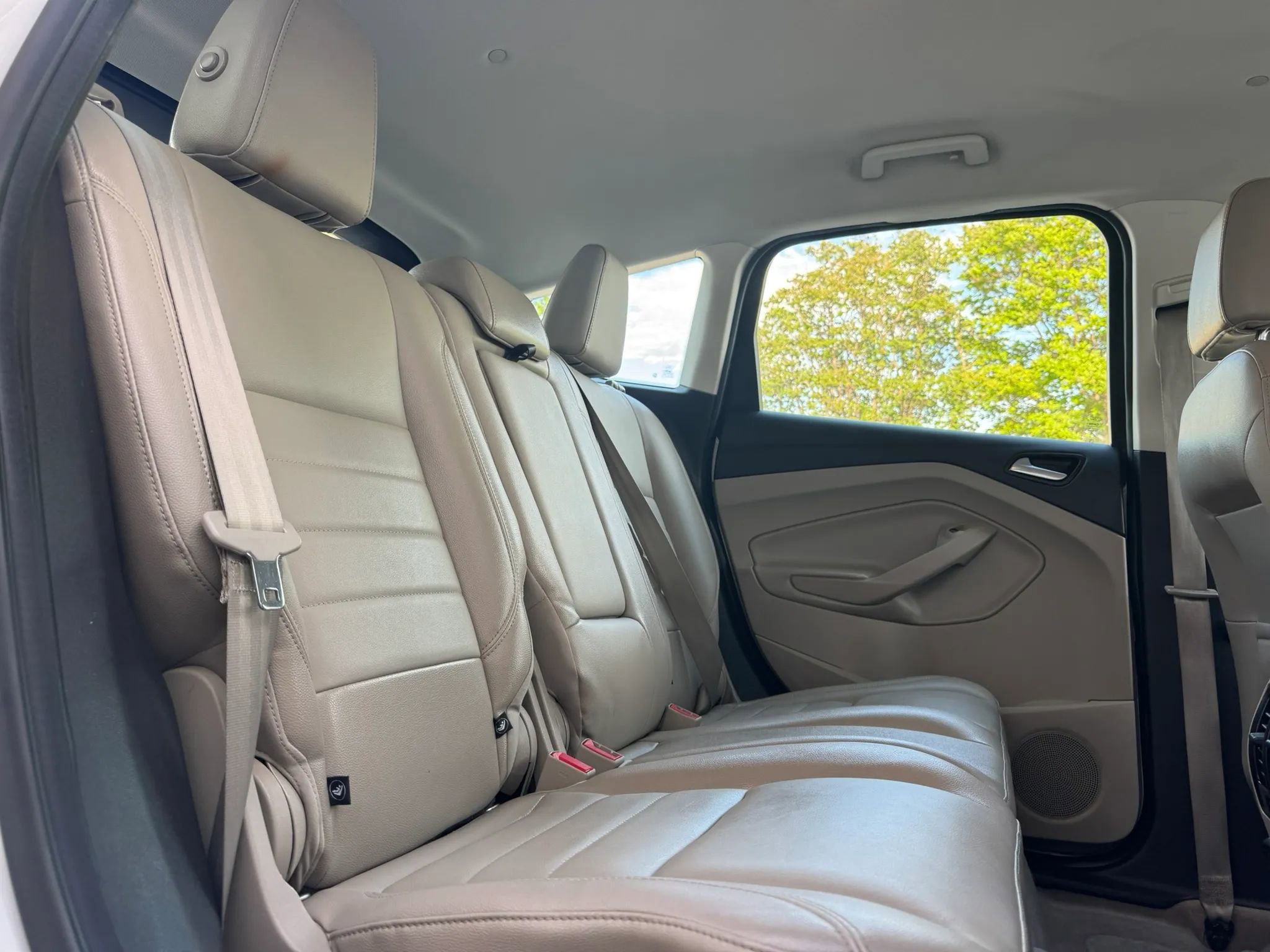 Used 2013 Ford C-MAX SEL image 23