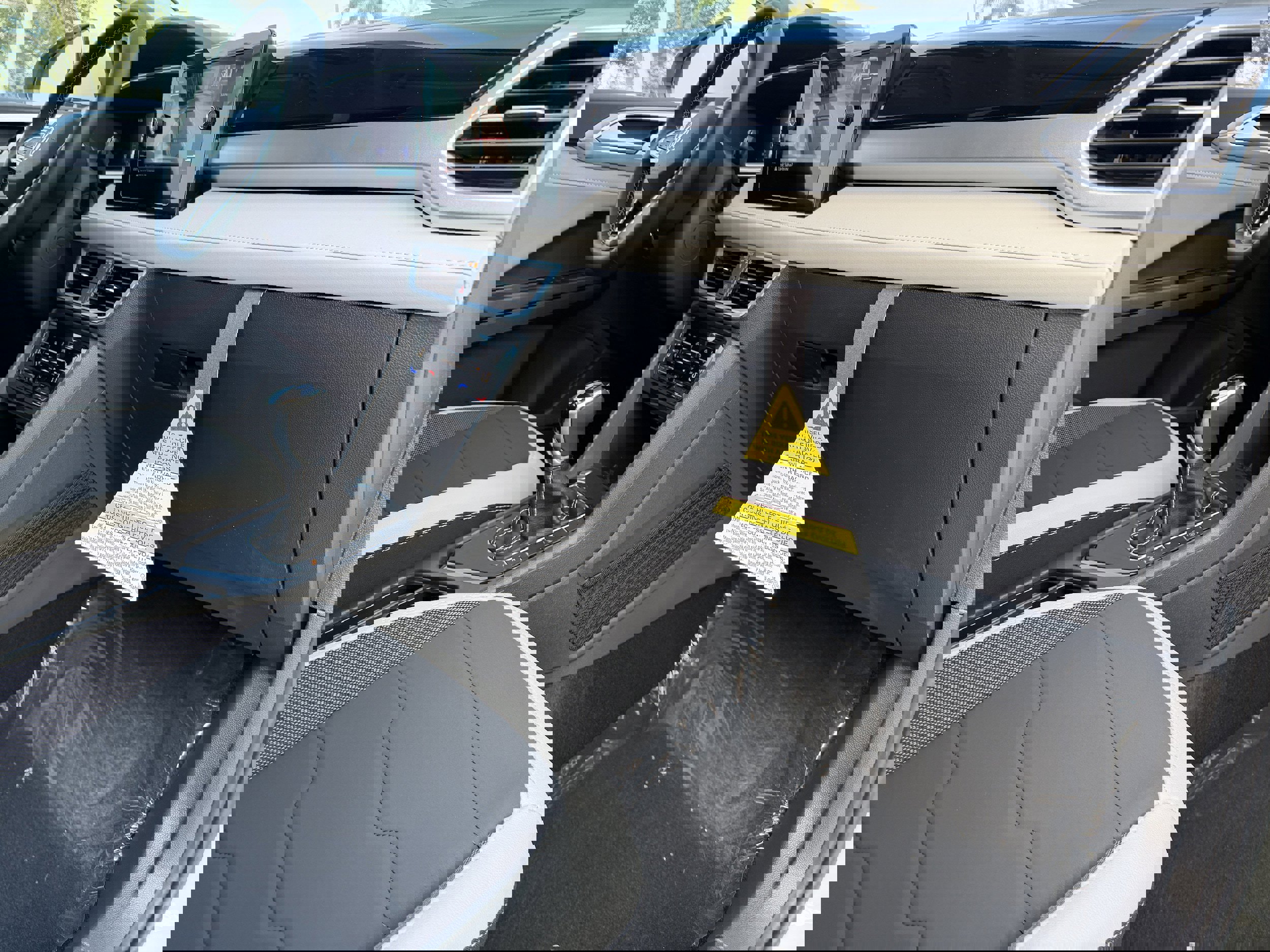 New 2026 Volkswagen Taos SE image 10