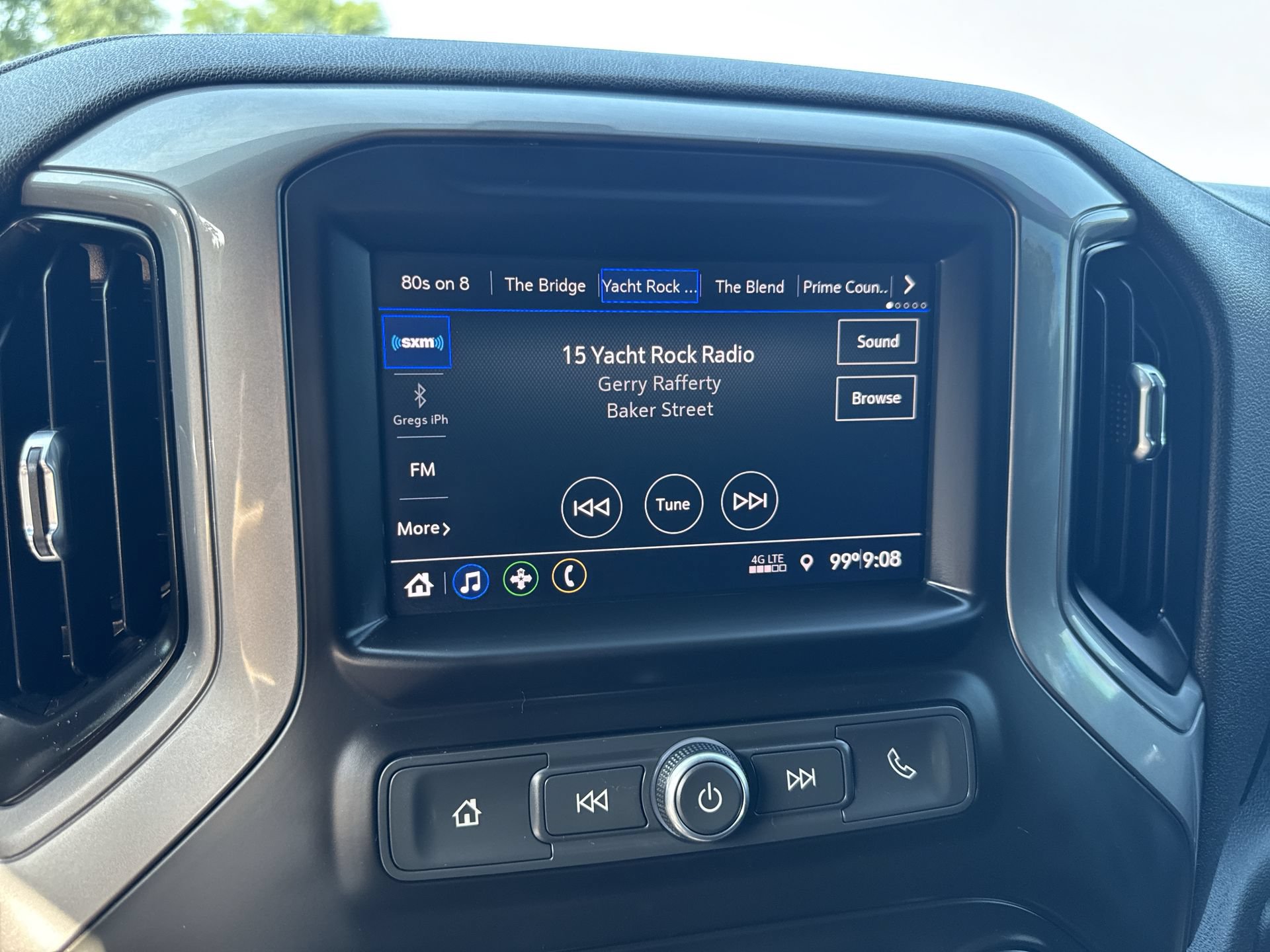 Used 2020 Chevrolet Silverado 1500 Custom w/ Custom Value Package AWD/4WD image 12