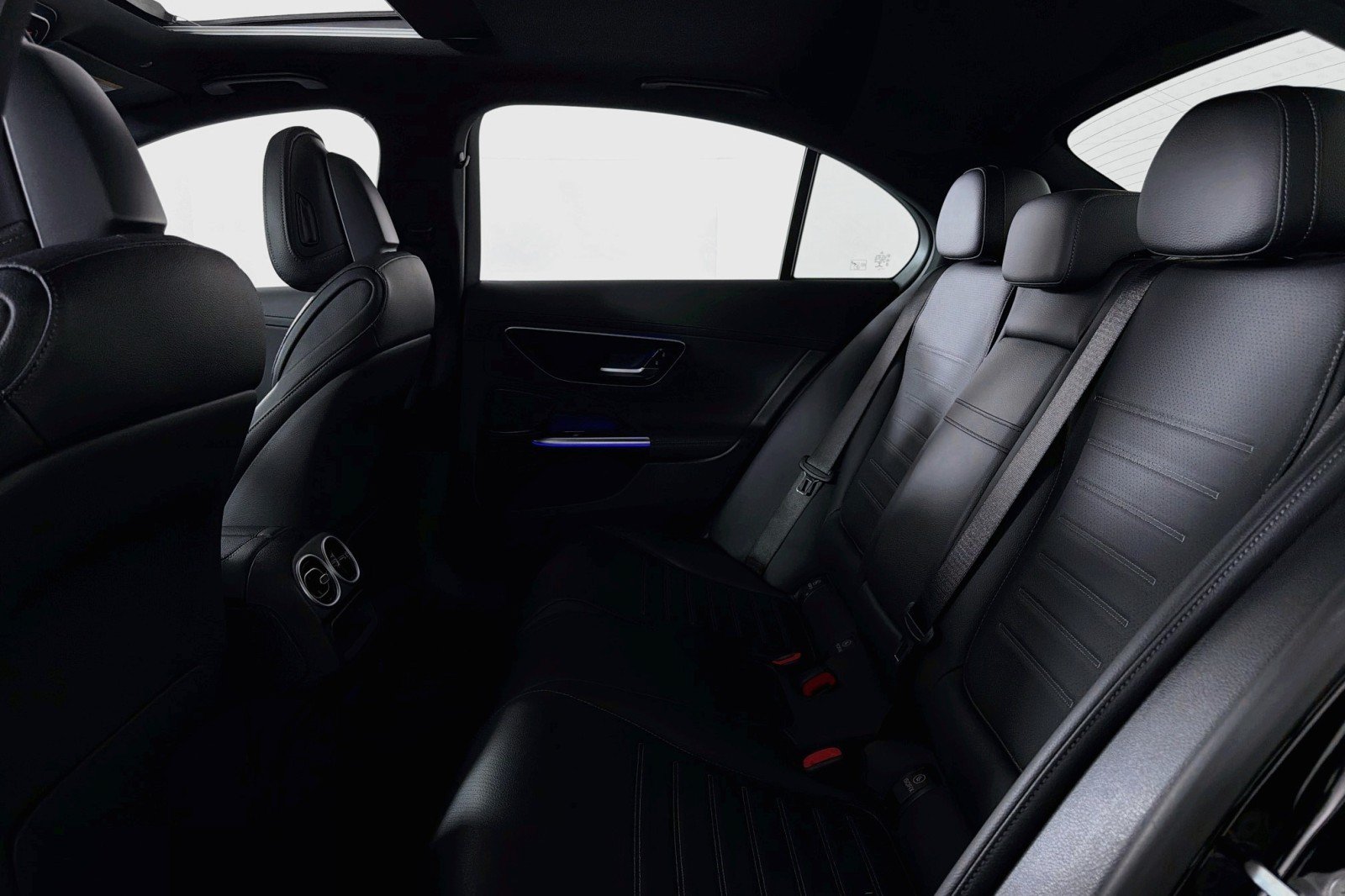 Used 2022 Mercedes-Benz C 300 Sedan image 8