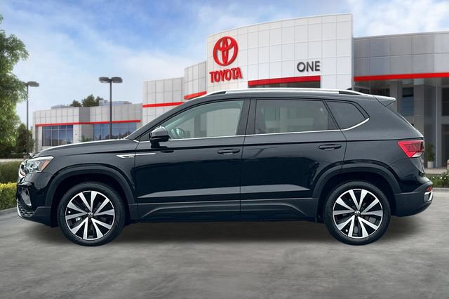 Used 2023 Volkswagen Taos SE FWD image 8