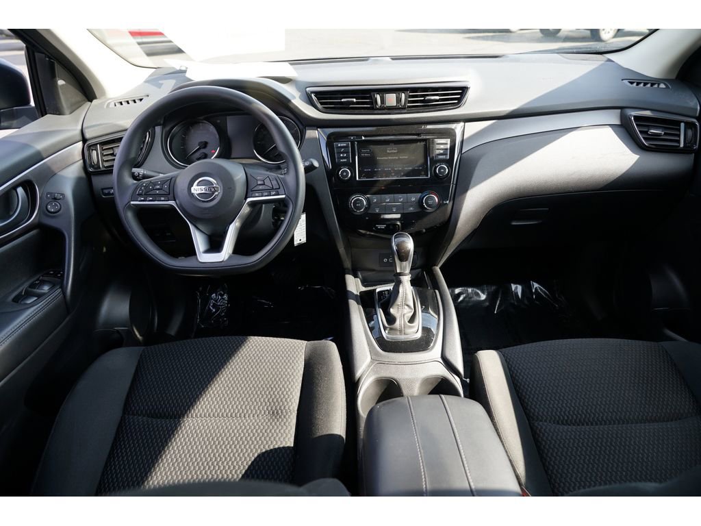 Used 2022 Nissan Rogue Sport S image 25