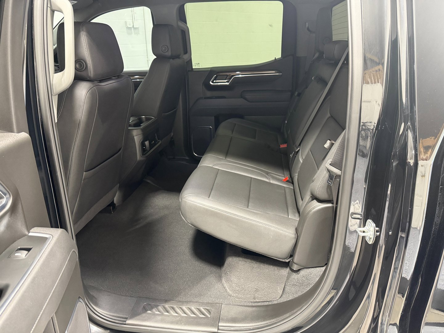 Used 2025 Chevrolet Silverado 1500 LT Trail Boss w/ LT Trail Boss Premium Package image 29