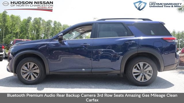 Used 2024 Nissan Pathfinder SV