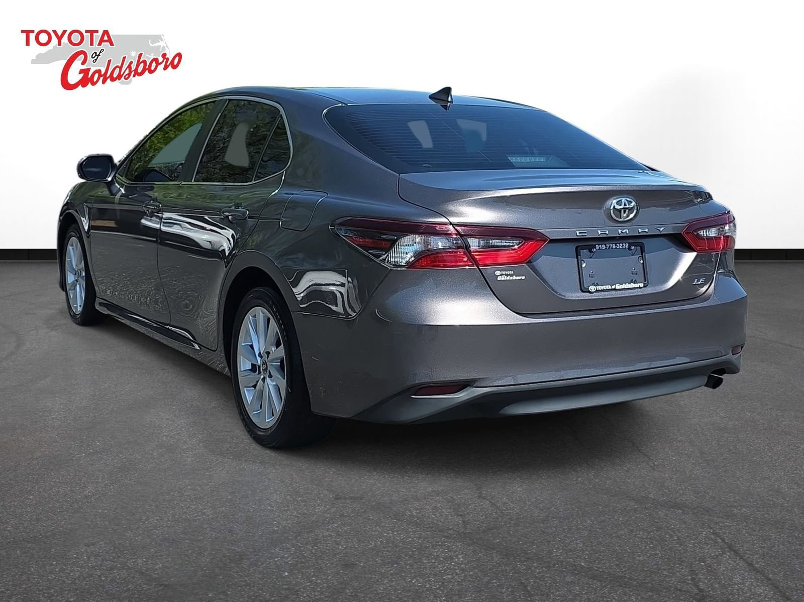 Used 2023 Toyota Camry LE image 7