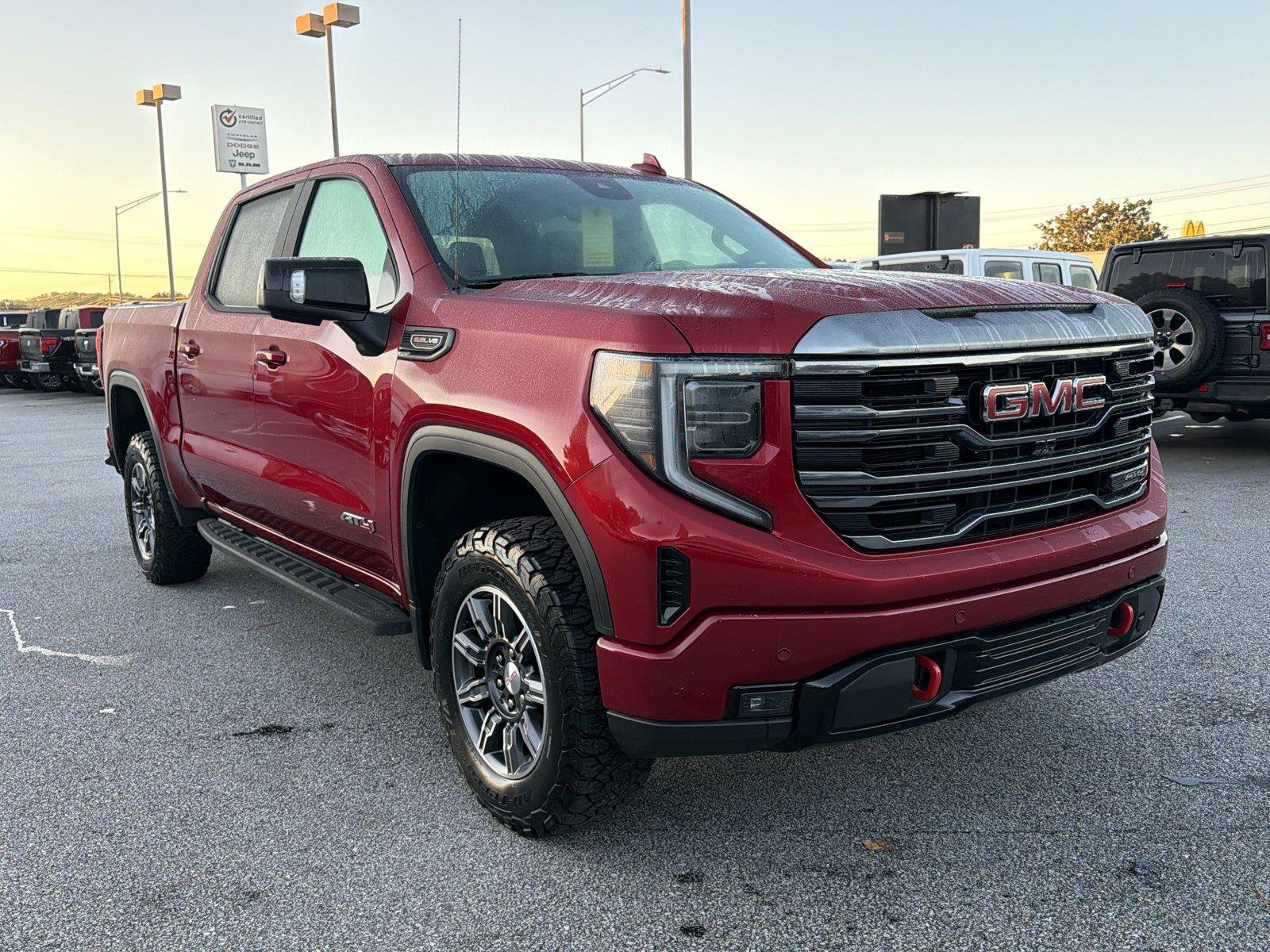 Used 2024 GMC Sierra 1500 AT4 w/ Technology Package AWD/4WD image 4