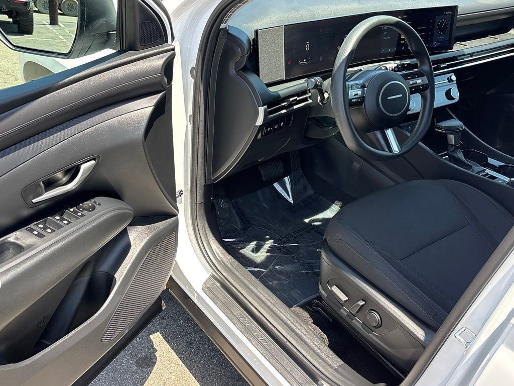 Used 2026 Hyundai Tucson SEL FWD image 10