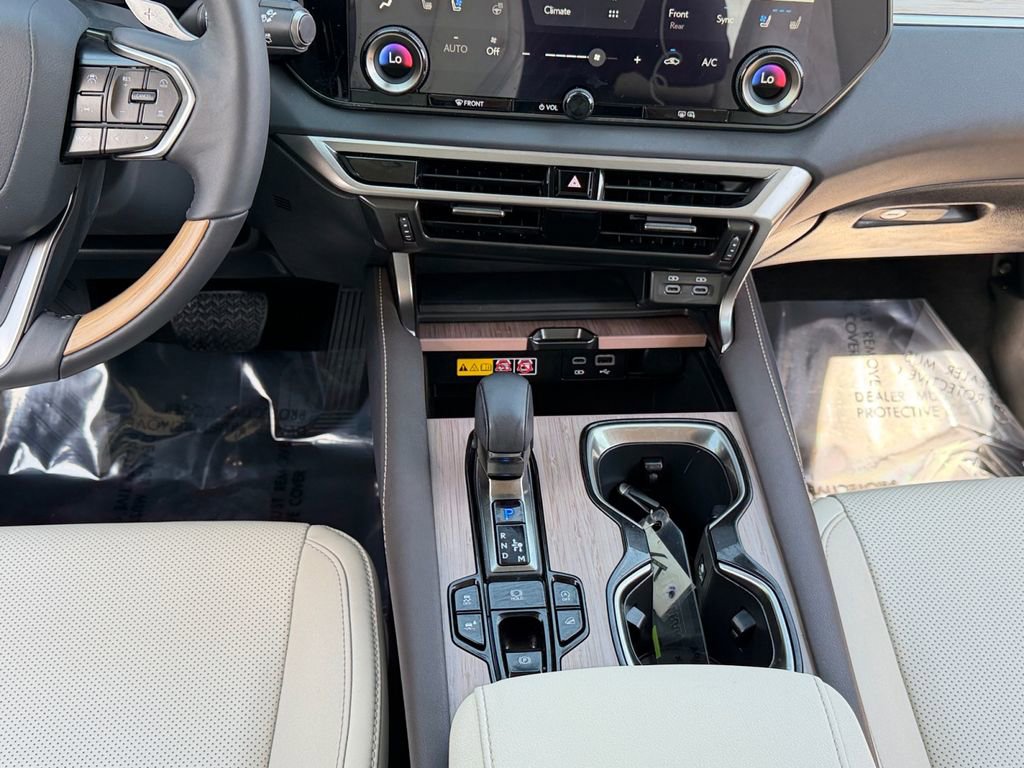 Used 2024 Lexus RX 350 Premium w/ Cold Area Package AWD/4WD image 14