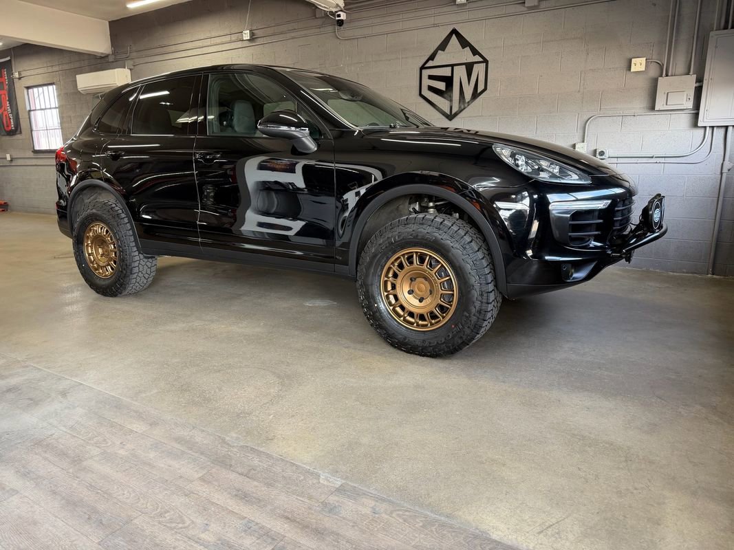 Used 2015 Porsche Cayenne Diesel image 4