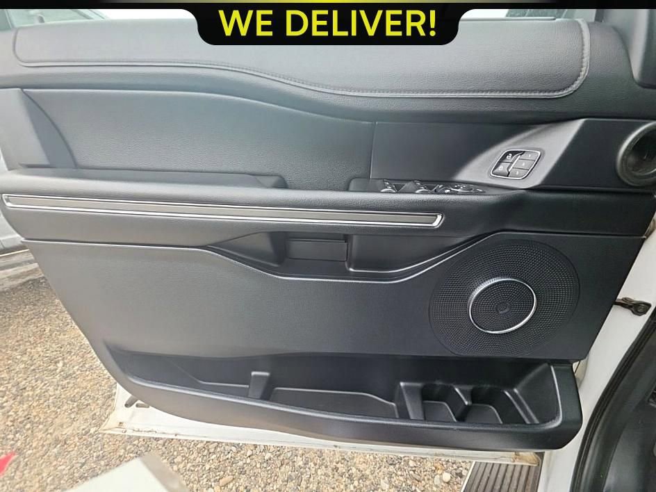 Used 2020 Ford Expedition XLT w/ Equipment Group 202A AWD/4WD image 19