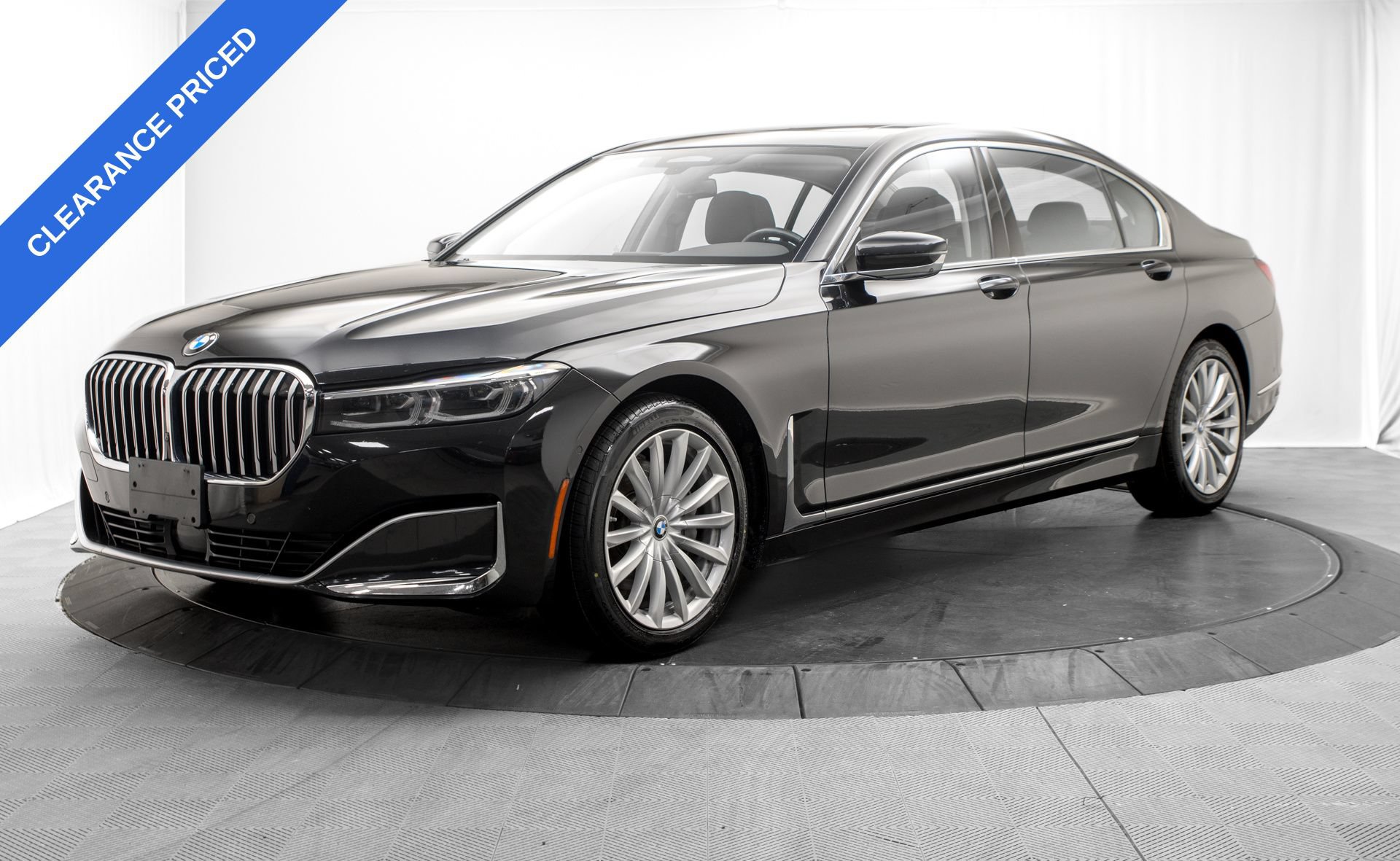 Used 2020 BMW 740i xDrive AWD/4WD image 3