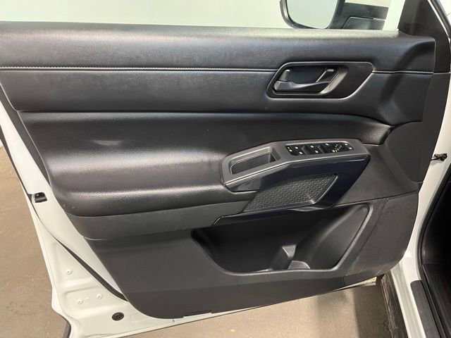 Used 2024 Nissan Pathfinder SV image 20